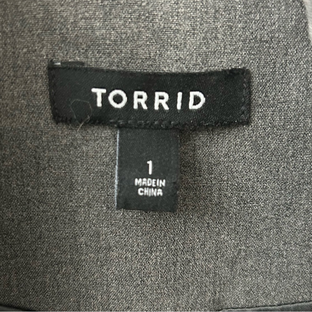 Torrid Women's Charcoal Gray Blazer - Picture 3 of 3